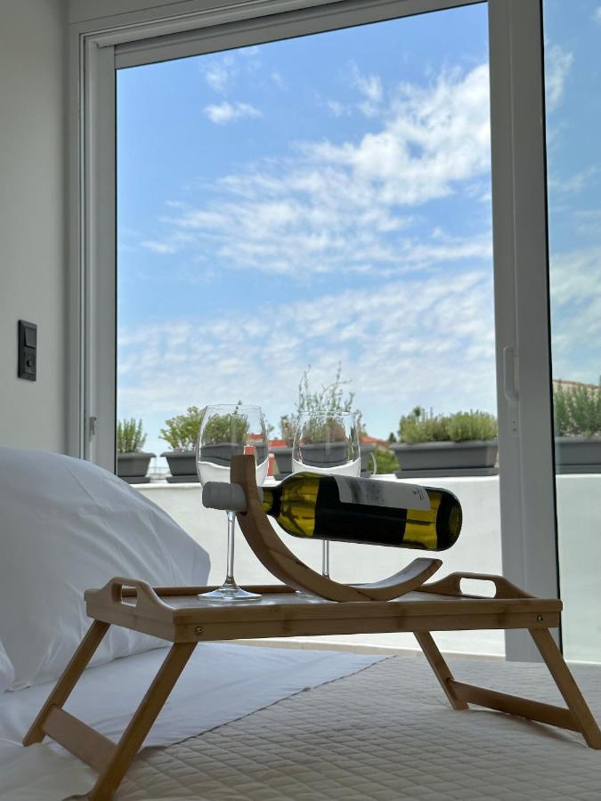 Step One | Luxury Suites Right In The Heart Of Acropolis Next To Metro Station Atina Dış mekan fotoğraf