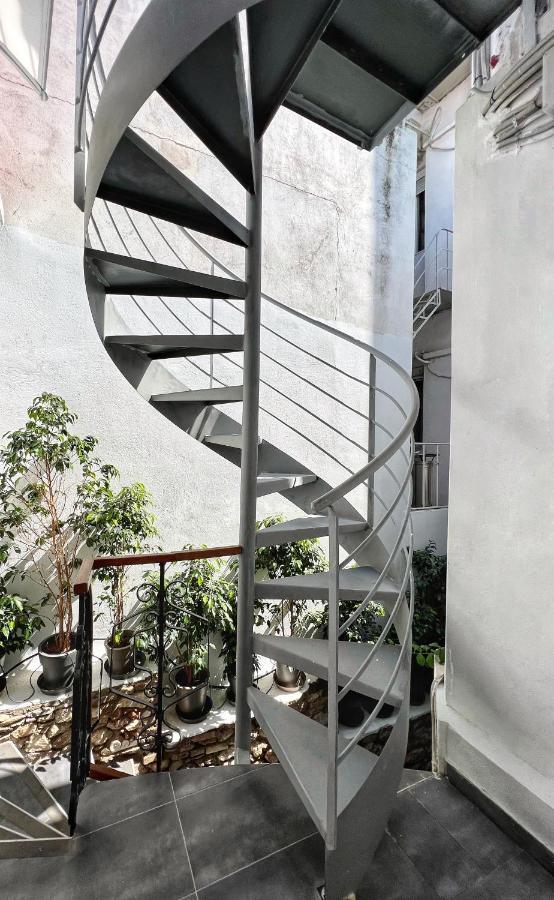 Step One | Luxury Suites Right In The Heart Of Acropolis Next To Metro Station Atina Dış mekan fotoğraf