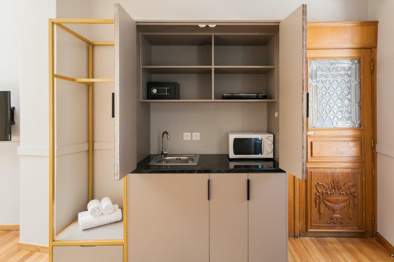Step One | Luxury Suites Right In The Heart Of Acropolis Next To Metro Station Atina Dış mekan fotoğraf