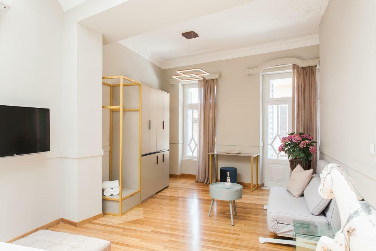 Step One | Luxury Suites Right In The Heart Of Acropolis Next To Metro Station Atina Dış mekan fotoğraf