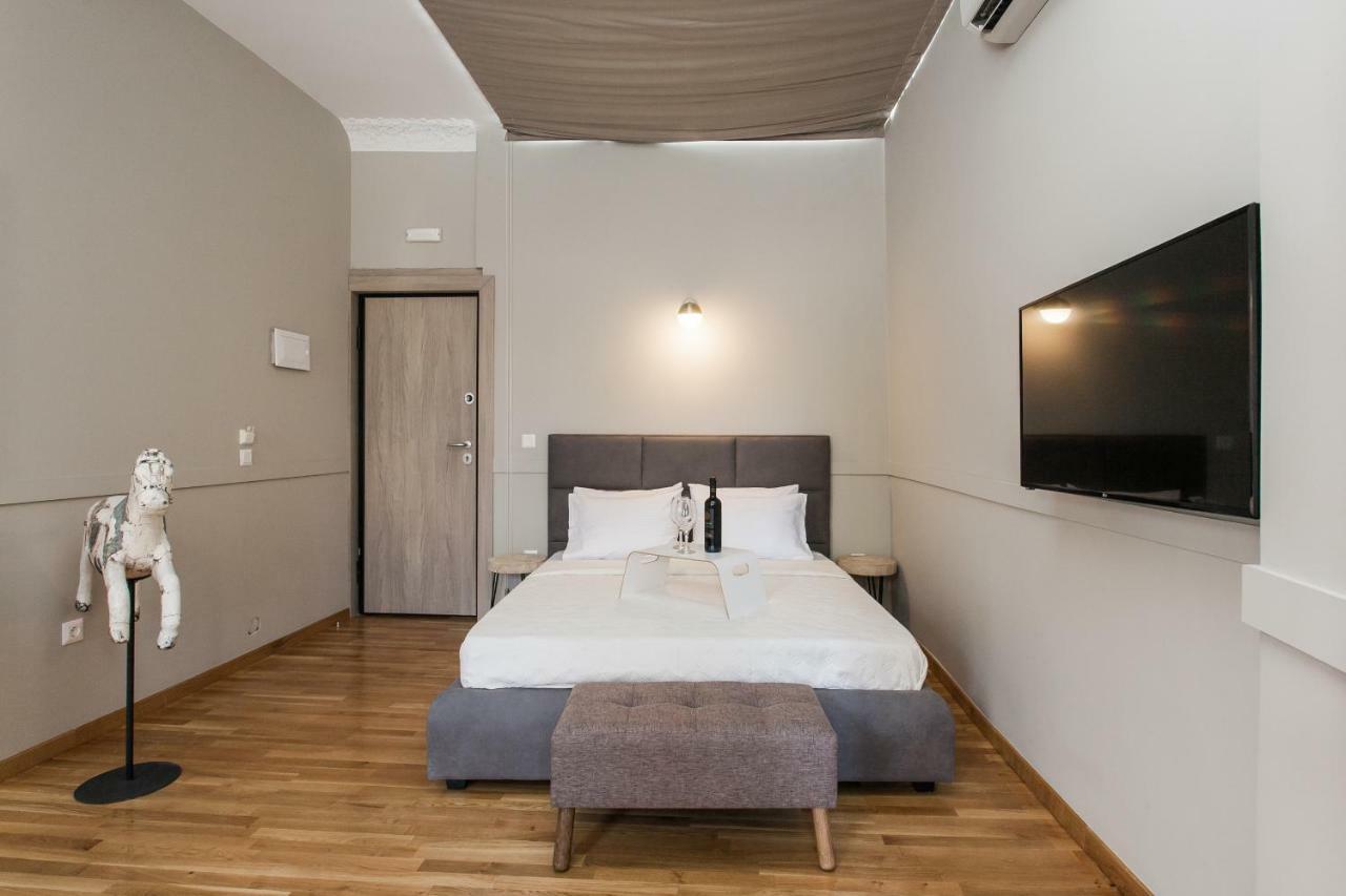Step One | Luxury Suites Right In The Heart Of Acropolis Next To Metro Station Atina Dış mekan fotoğraf