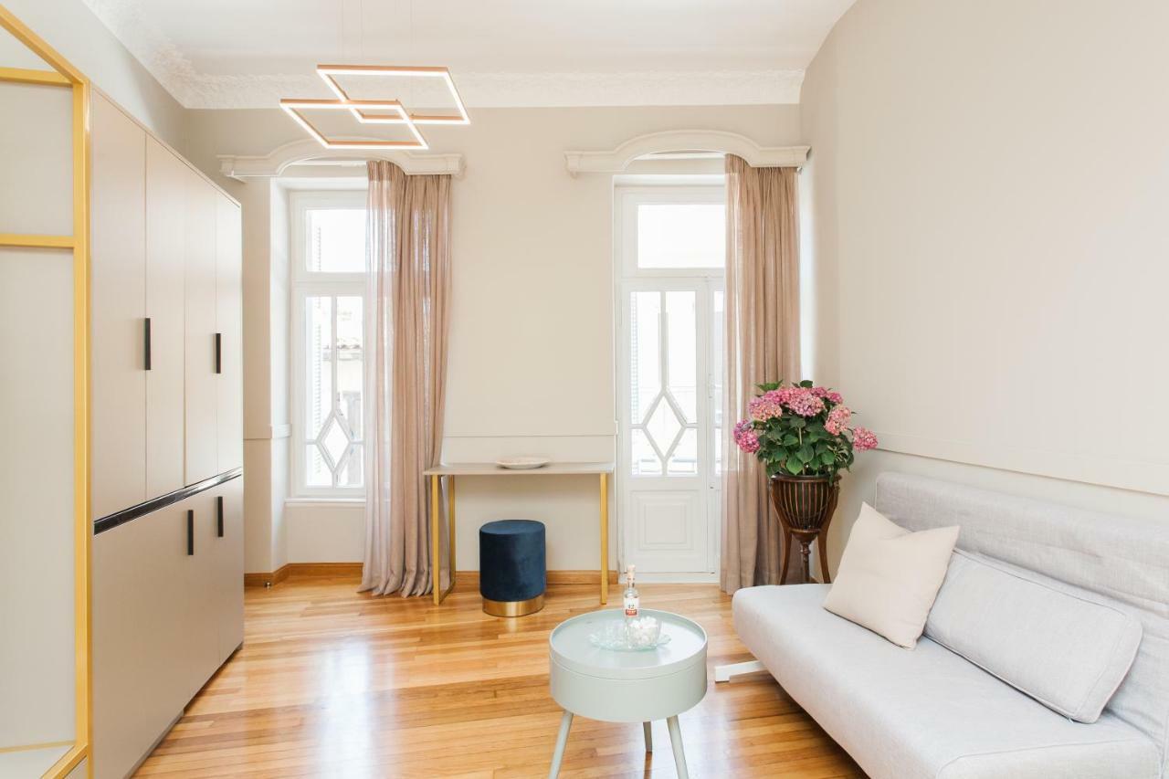 Step One | Luxury Suites Right In The Heart Of Acropolis Next To Metro Station Atina Dış mekan fotoğraf