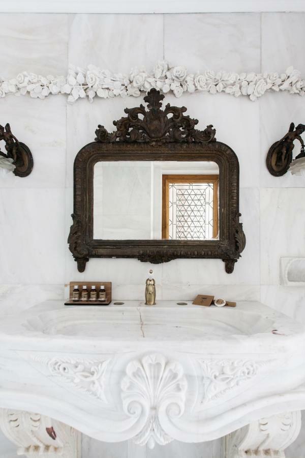 Step One | Luxury Suites Right In The Heart Of Acropolis Next To Metro Station Atina Dış mekan fotoğraf