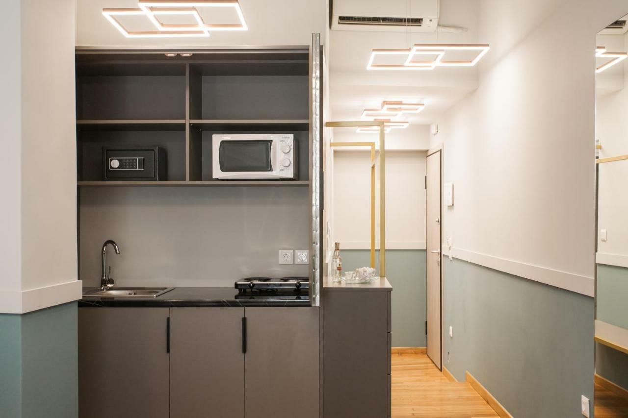 Step One | Luxury Suites Right In The Heart Of Acropolis Next To Metro Station Atina Dış mekan fotoğraf