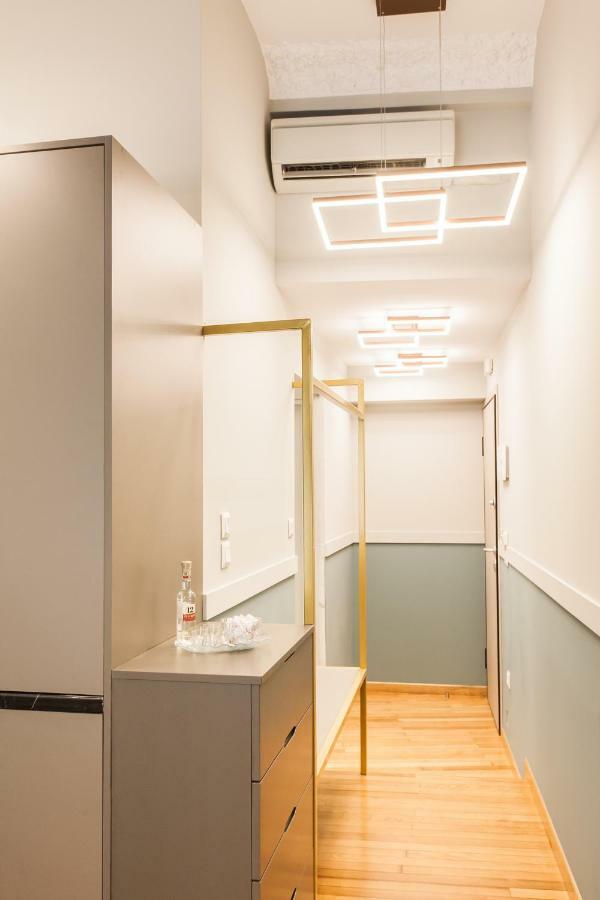Step One | Luxury Suites Right In The Heart Of Acropolis Next To Metro Station Atina Dış mekan fotoğraf