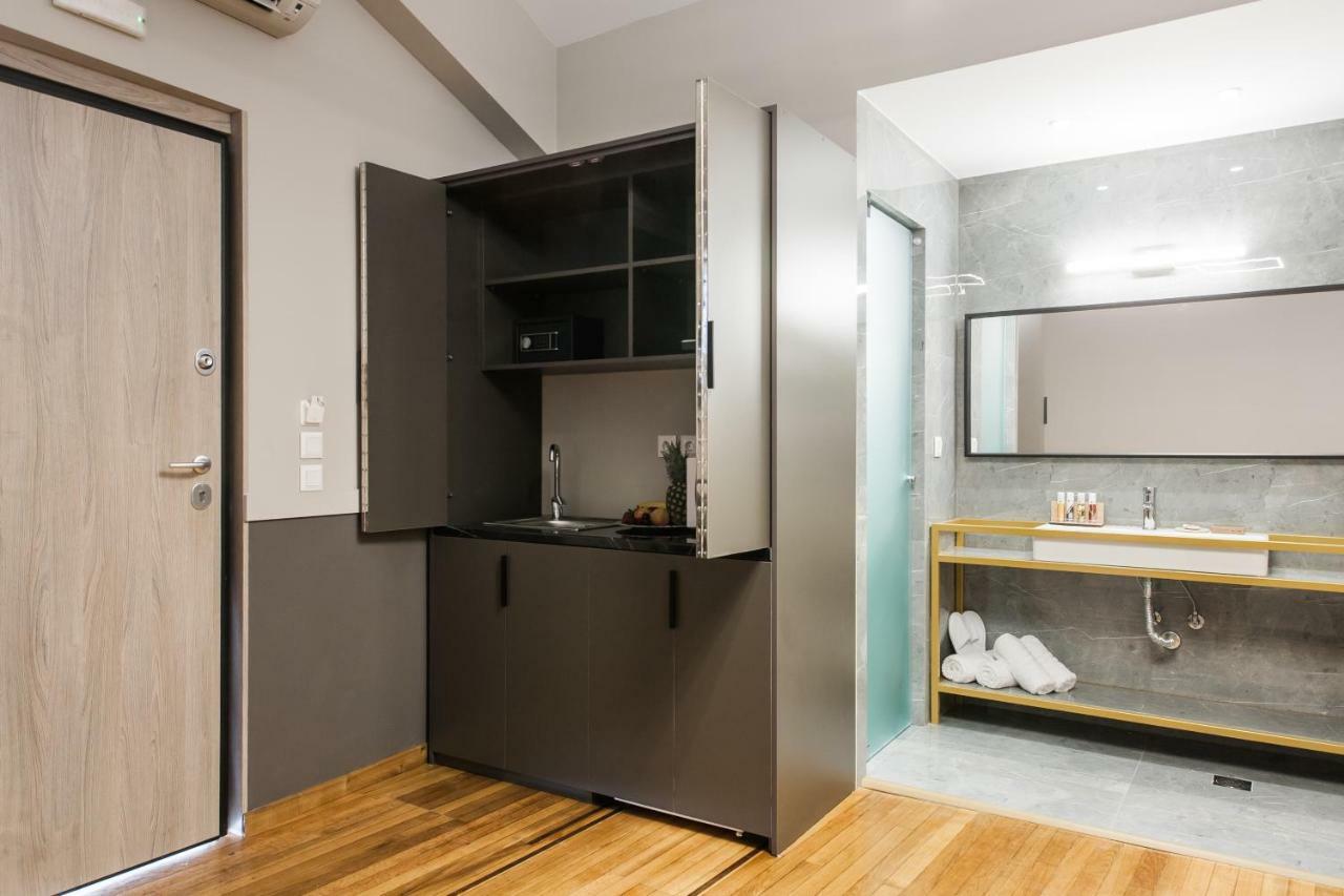 Step One | Luxury Suites Right In The Heart Of Acropolis Next To Metro Station Atina Dış mekan fotoğraf
