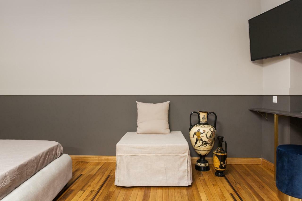 Step One | Luxury Suites Right In The Heart Of Acropolis Next To Metro Station Atina Dış mekan fotoğraf
